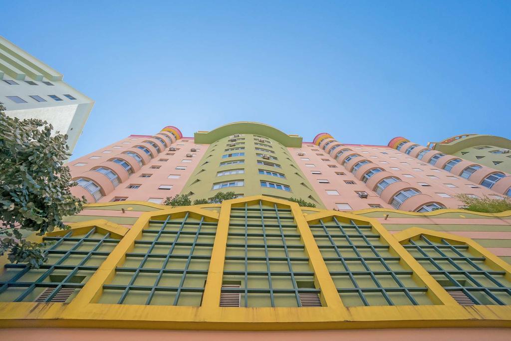 1-Minute Walk To The Metro And 2 To The Supermarket Lisbon Luaran gambar